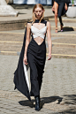 00002-Rodarte-Spring-22-RTW-New-York-credit-gorunway.jpg (1280×1920)