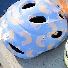 PUZZLE-KPLUS HELMET : SKY BLUE｜天空藍undefined

PUZZLE兒童頭盔採活潑的手繪風格，襯托孩童的時尚美學，搭配自'...'