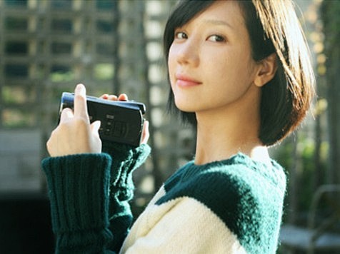 小清新甜美的短发女生