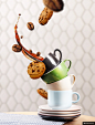 曲奇饼干 色马克杯 咖啡豆 悬浮 海报