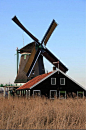 荷兰赞丹风车村中的大风车