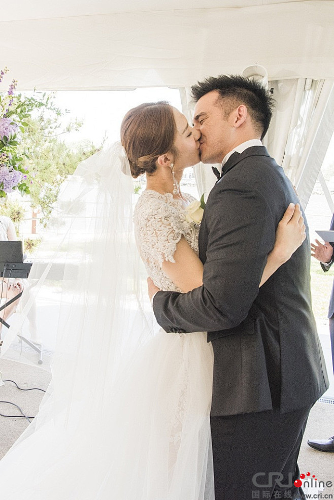 组图tvb花旦王君馨成婚热吻新郎钟嘉欣李亚男当伴娘6月1
