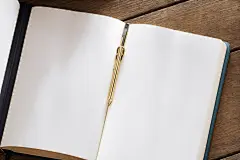 学习知识打开的书本笔记摄影图片