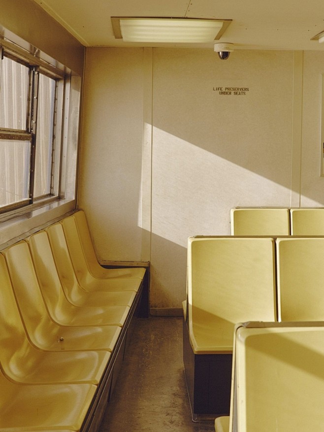 轮渡 | Collin Hughes -...