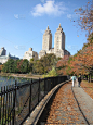 中央公园,纽约,垂直画幅,水,天空,秋天,建筑外部,户外,湖,小路