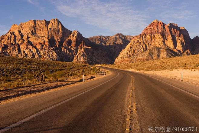 两车道公路导致红岩峡谷拉斯维加斯美国 -...