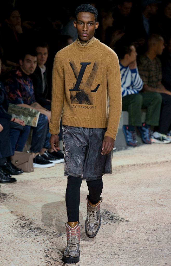 路易·威登(Louis Vuitton)...