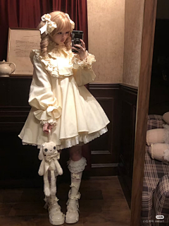 佑尔deng采集到现代服装