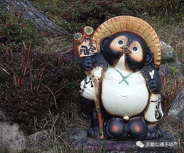 京都狸猫雕像2