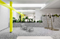 巴黎·LE GRAND MARAIS公寓设计 / Ubalt Architectes | SOHO设计区 : Le Grand Marais曾是一个250平方米的数据中心，现已更新改造为住宅公寓。公寓位于巴黎Le Marais郊区一栋1970年代的大楼中。项目最大的挑战便是延续公寓内1970年代的风格，设计师以无处不在的有机玻璃、彩色金属细木工、缤纷的窗帘以及混凝土等材料实现了构想。