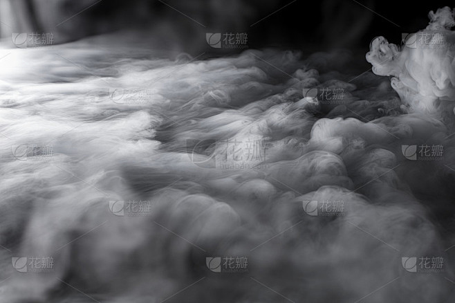 干冰雾的湍流云