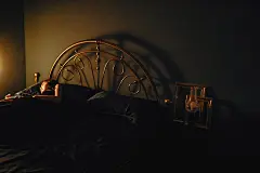 「 人们都太过迁就所以才沦为爱囚 」_人像_POCO摄影,情绪,光影,A_李若楠,复古,追光