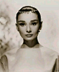 【无法忘怀的容颜】奥黛丽 赫本 Audrey Hepburn 。 #影视明星# #美人# #时尚美人# #老明星# #英伦范# @于心木子 