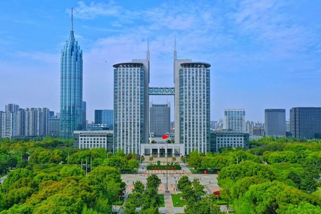 常州第一高楼，传媒大厦。常州市政府。摄影照片