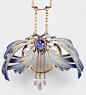 A Jugendstil pendant designed by Georg Kleemann. Composed of gold, sapphire, glass stones, pearls and enamel. Schmuckmuseum Pforzheim