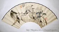 晁谷 原名张京华，1962年生于北京，1985年进入西藏写生，作品《高原之舟》入选全国美展；1987年深入研究中国古代壁画并开始临摹《法海寺壁画》；1989年入选《中国水墨新人奖》；1993年在中国美术馆举办《晁谷画展》；中国第一枚申奥邮折长卷绘画作者，全国居民身份证防伪标志设计者。
