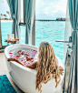 MADELEINE ✈️ 在 Instagram 上发布：“If these ain’t bathtub goals... ” : 61K 次赞、 939 条评论 - MADELEINE ✈️ (@pilotmadeleine) 在 Instagram 发布：“If these ain’t bathtub goals... ”