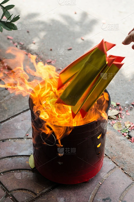 春节祭祖，烧纸金素材-花瓣网