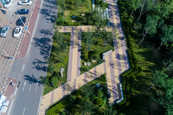 为了那一丛野草 | 青岛四流中路海绵城市与线性公园景观设计 : 景观学人
