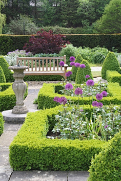 灵感邦丨ideabooom采集到丨l丨景观绿篱绿化植物设计丨规则法式园林