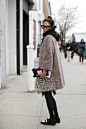 2012冬季米兰时尚街拍-----最时髦、最养眼的穿搭，在米兰，穿衣风格可以用“都会经典”来形容。她们注重优雅的同时也把实用作为前提。




女性养生健康-微信号：meinvyangsheng
每天关注一点点，做健康女性







































































女性养生健康-微信号：meinvyangsheng
每天关注一点点，做健康女性