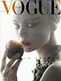 《Vogue》杂志意大利版封面