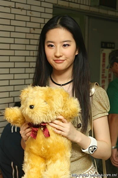 李小艾采集到刘亦菲