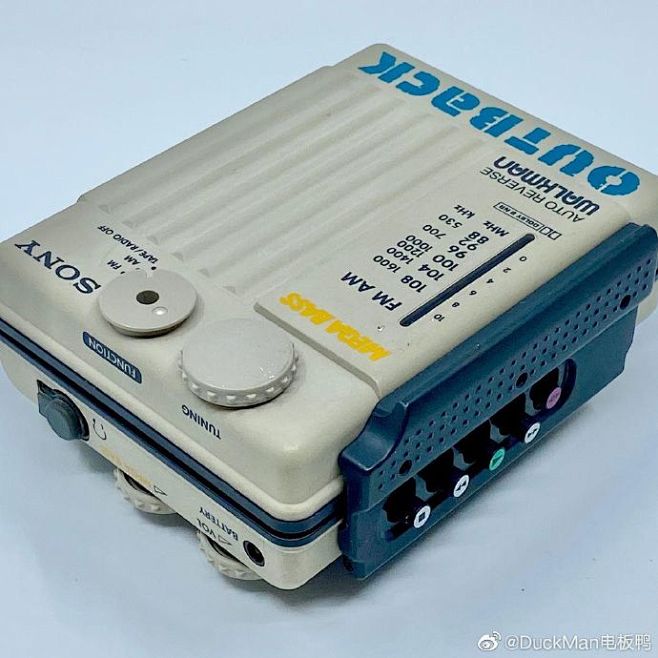 Sony在80年代末推出的WM-AF79...