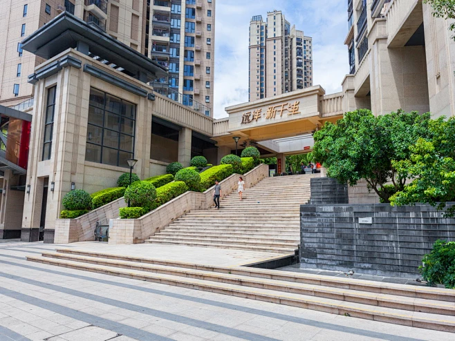 深圳远洋龙岗新干线 现代自然 住宅 主入口 高差 台阶 景观设计（SED新西林景观国际，受邀加入ASLA协会，拥有风景园林工程设计专项甲级 ...