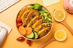 香汁鸡饭轻食便当美食摄影图