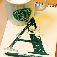 插画 字母A 星巴克 日本漫画家Tomoko Shintani在喝咖啡时画下的小清新插画，没有太多色彩，充满爱与奇遇的梦想场景，将Starbucks的杯子也融入到创作中，让故事在纸面与杯子表面蔓延开来，如此美好。