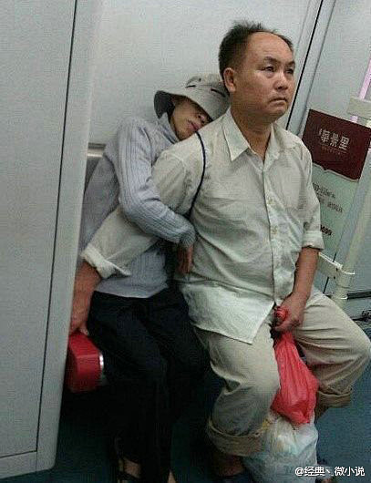 在广州地铁里，没有拥抱，没有接吻，没有落...