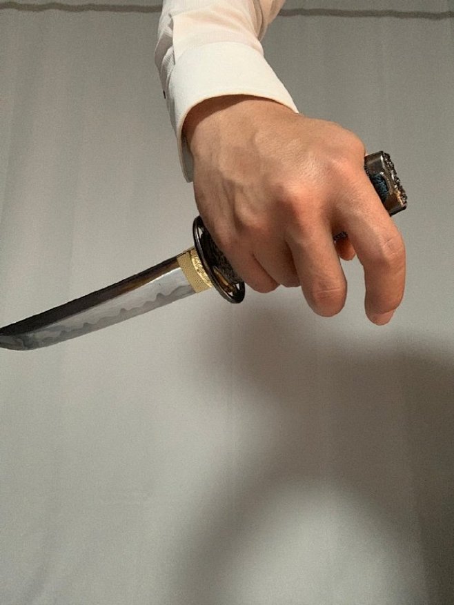 握刀手势参考