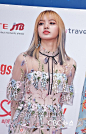 #向全世界安利BLACKPINK# #BLACKPINKgaon颁奖典礼# 
【图片】170222 Gaon颁奖典礼新闻图 LISA 4p

出道一周年集资O网页链接 @YG_BLACKPINK_OFFICIAL ​​​ ​ 
cr.logo 禁止二改二传 转载请标明来源 ​​​​