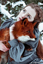 【万物皆有灵】摄影师Alexandra Bochkareva镜头下的红狐与少女 ，美到窒息~ 来自@摄影之友 O网页链接 ​​​​