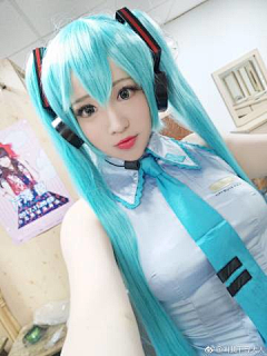 辉翼采集到coser