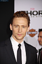 2013 > Thor : The Dark World Premiere in Los Angeles - November 4th - 050 - Tom Hiddleston Online