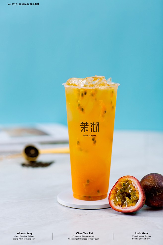 印象中的茉沏，
应该是很安静，
有些知性...