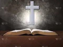 打开圣经和灰色插图十字架为背景和灵感或贺卡
