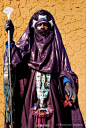 看过一篇@虎掰掰 对图阿雷格人(Tuareg)饰品的介绍之后非常喜欢，费劲千辛万苦终于在ebay上淘到了几件古董饰品。并且发现KTZ 2014春夏季的灵感元素也正是来自图阿雷格的传统纹样，民族的果然是世界的。