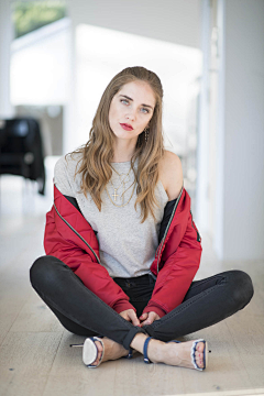 圆咕噜HOo采集到时尚博主嘉拉·法拉格尼Chiara Ferragni