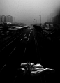 广州独立摄影师吴俊霖的《人与城》