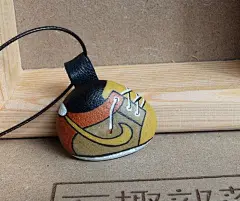 石趣部落原创手绘石头 创意礼物 耐克鞋项链 毛衣链 吊坠-淘宝网