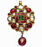  古董珠宝•吊坠胸针

值得一提的是石榴石镶嵌珠宝，在更早的欧洲古董珠宝中占有极大的份额，从中世纪一直延续到17～18世纪。
