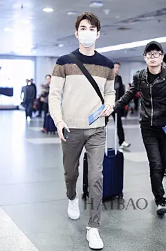 奚梦瑶瘦变形？陈妍希&amp;陈晓牵手出街太有爱！海报时尚网最新华语明星街拍(10月27日-11月2日)！