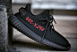 adidas,Yeezy 350 Boost,CP9652  黑红抢先看！Yeezy 350 Boost V2 “Black/Red” 美图近赏