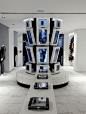 My.Suit‘s digital mannequin is a full-sized, human-scale series of display panels feat. 4 video monitors