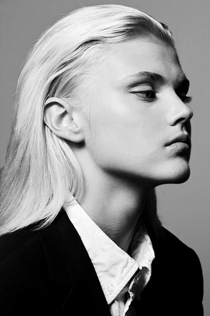 androgynous: 