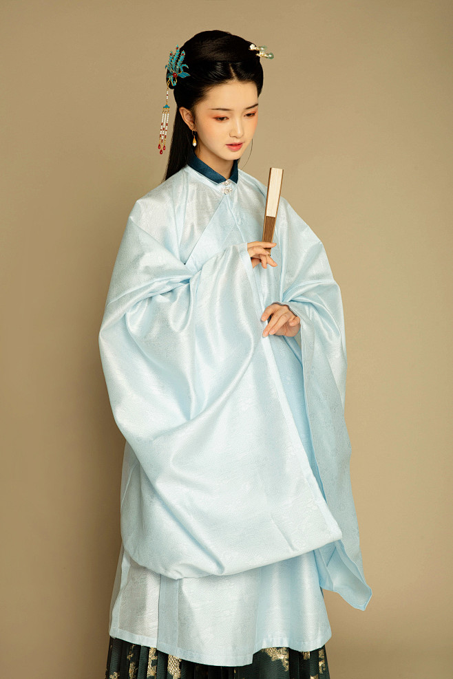 踏云馆汉服独家明制竖领斜襟长衫织金鲤鱼百褶马面天冬淘宝网