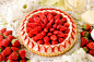 美食：甜品连锁「Qu'il fait bon」将于1月25日～31日举办2017草莓周，这一周内全国各分店将推出各种各样以草莓为主题的果挞。 ​​​​